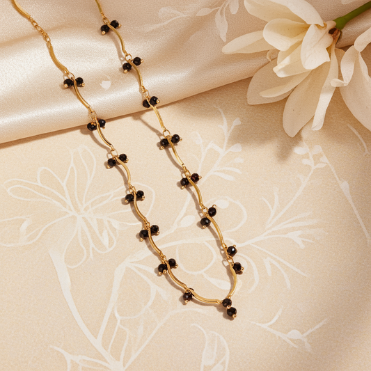 Elegant Gold & Peridot Delicate Link Necklace Black Stone